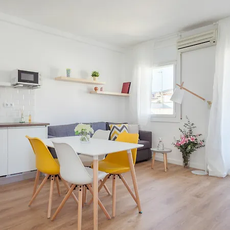 Flateli Providencia Apartment *