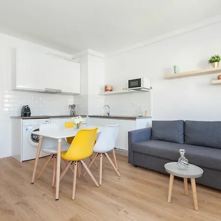 Flateli Providencia Apartment *